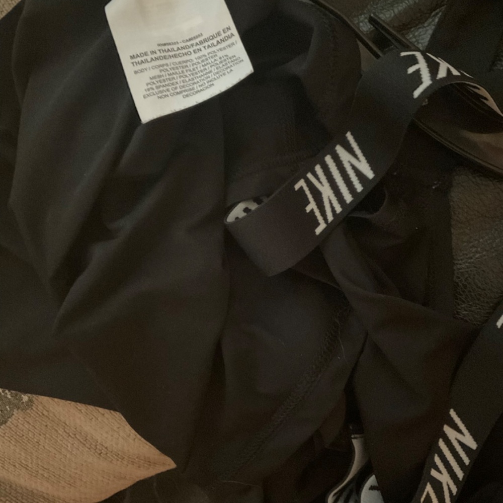 Nike Open Back Tank - Picture 7 of 8